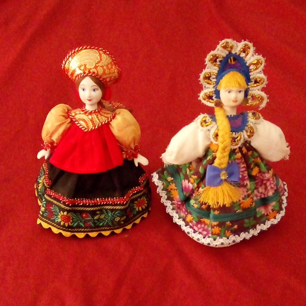2 Vintage Russian Dolls Lot. (2 for $35)